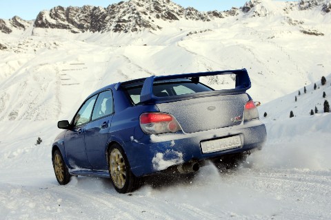 Snowdrift Kurse - Driften lernen auf Eis - Winterfahrtraining in Österreich Snowdrift Kurse - Driften lernen auf Eis - Winterfahrtraining in Österreich