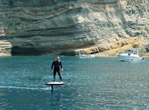 Wake Up e Foilboard mieten