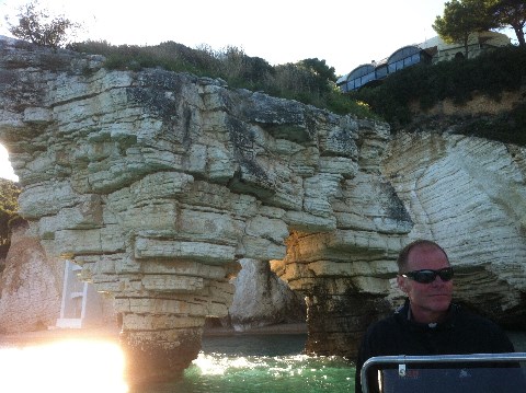 Im Boot vor der Küste des Gargano Nationalparks Im Boot vor der Küste des Gargano Nationalparks