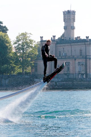 Hoverboarden in der Bucht von Langenargen