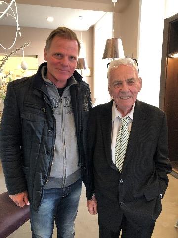 Alex Neuriesser mit "Master" Kurt Bergmann. Gratulation zum 90. Geburtstag! Alex Neuriesser mit "Master" Kurt Bergmann. Gratulation zum 90. Geburtstag!
